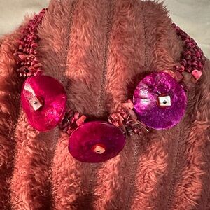 Chic Pink Necklace with Glossy Finish